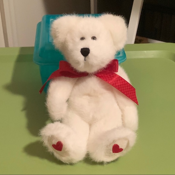Boyds Bears “Valerie B. Bearhugs” Valentine Bear
